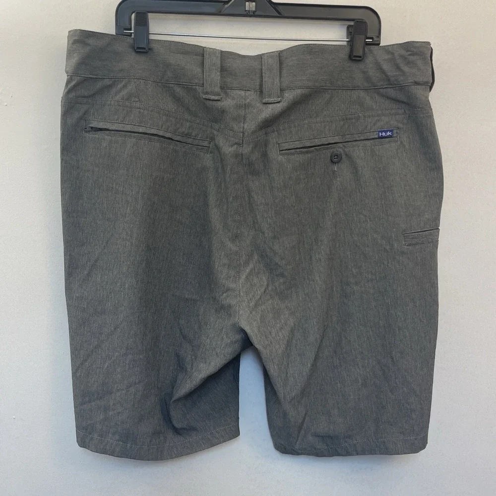Huk‎ Beacon Short Mens 2XL 40x8 Grey Performance Stretch Fishing Quick Dry